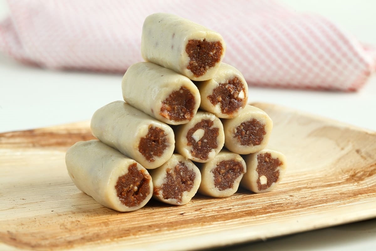 Chikoo Roll